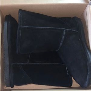 Black Bear Paw Boots